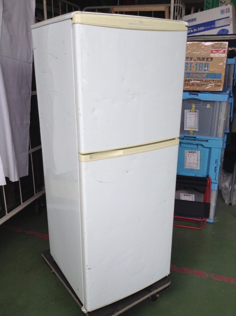 NA-F021 サンヨー冷蔵庫 | 株式会社日映装飾美術